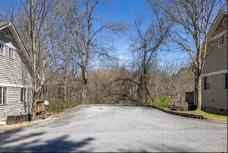 445 Sand Hill Rd in Asheville, NC - Building Photo - Building Photo