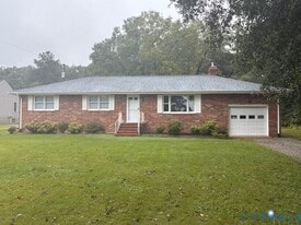 2000 Point of Rocks Rd in Chester, VA - Building Photo