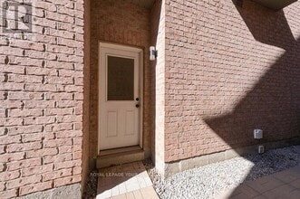 128 Watsonbrook Dr in Brampton, ON - Building Photo - Building Photo