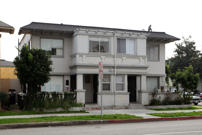 702-708 E 3rd St in Long Beach, CA - Foto de edificio - Building Photo