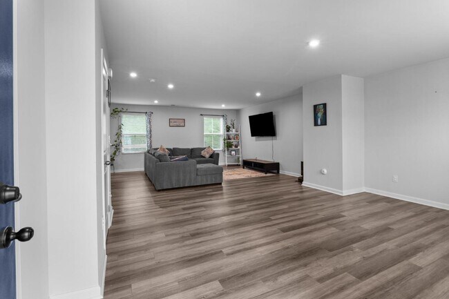 703 Pointe Andrews Drive in Concord, NC - Building Photo - Building Photo