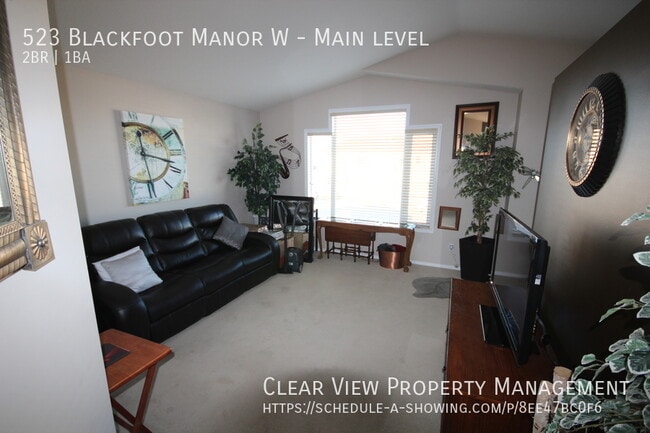 523 Blackfoot Manor W in Lethbridge, AB - Building Photo - Building Photo