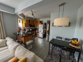 6421 N Greenview Ave in Chicago, IL - Building Photo - Building Photo