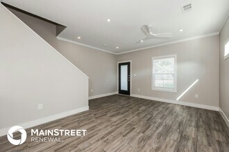 1244 Lonsdale Ave in Dallas, TX - Building Photo - Building Photo