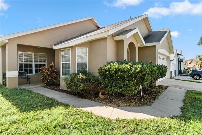 8084 Santee Dr in Kissimmee, FL - Building Photo - Building Photo