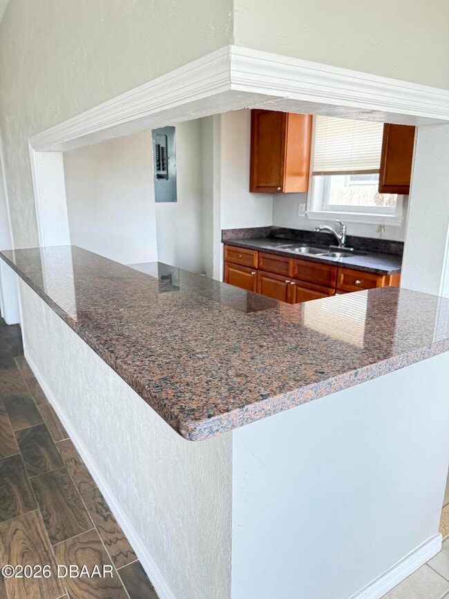 548 S Caroline St in Daytona Beach, FL - Building Photo - Building Photo