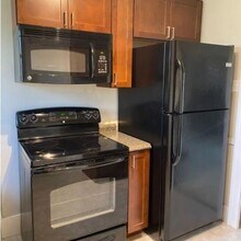 1997 Harvard Rd, Unit Upper in Berkley, MI - Building Photo - Building Photo