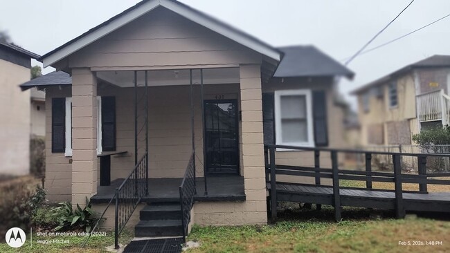 property at 407 W 60th St
