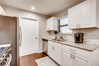 138 Dean St in San Antonio, TX - Building Photo - Building Photo