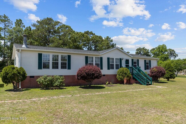 143 Mills Rd in Newport, NC - Building Photo - Building Photo