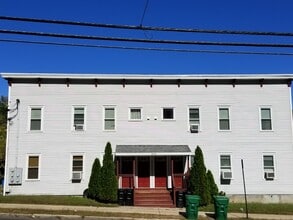 259 E Main St in Chicopee, MA - Building Photo - Building Photo