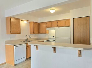 5328 138th St NE in Marysville, WA - Foto de edificio - Building Photo