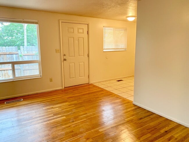 property at 1875 S Edison St