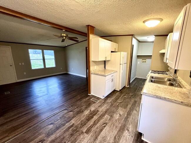 3416 OH-83 in Millersburg, OH - Building Photo - Building Photo