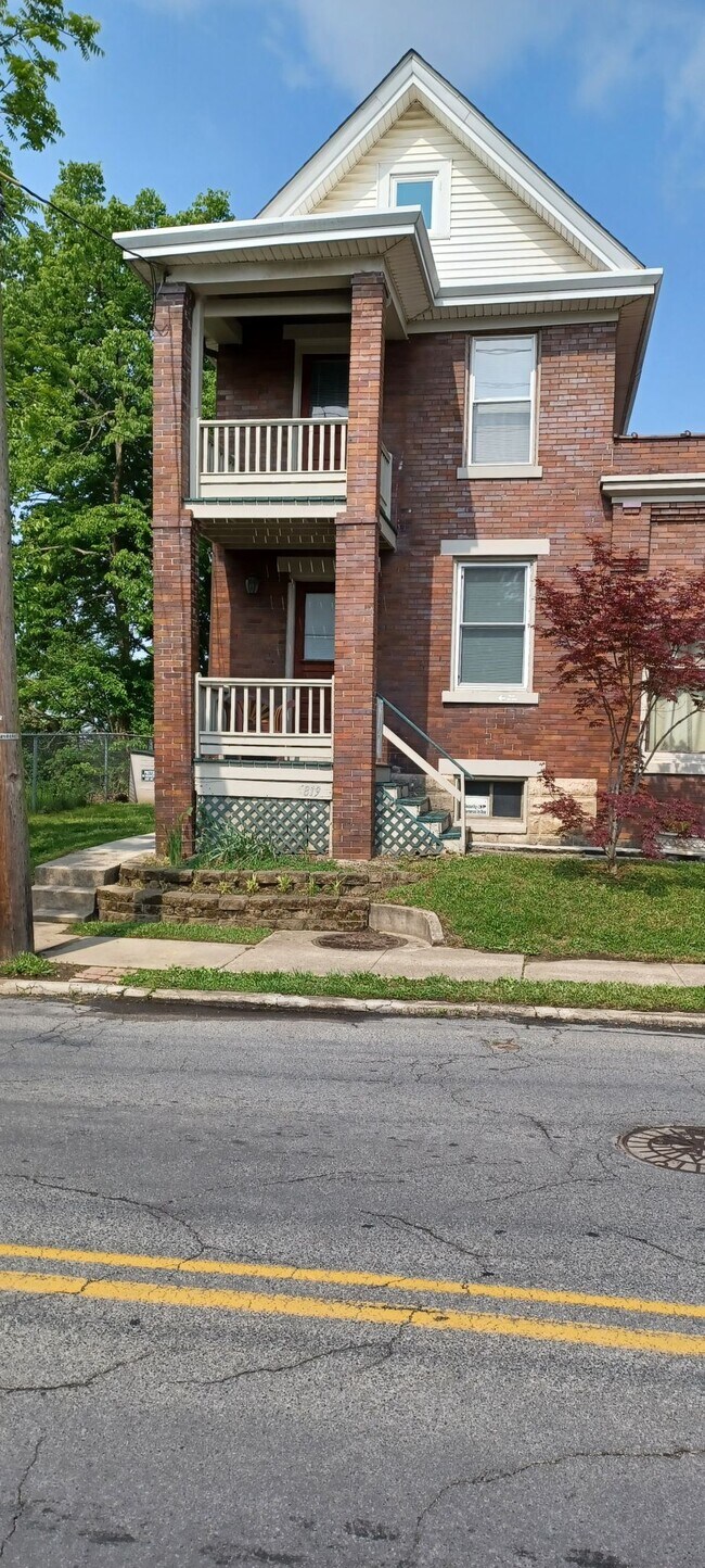 4819 Forest Ave Rentals in Cincinnati, OH