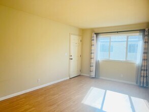 1325 San Tomas Aquino Pky, Unit 4 in San Jose, CA - Building Photo - Building Photo
