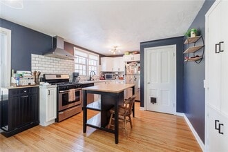 206 Farmington Rd in Rochester, NY - Building Photo - Building Photo