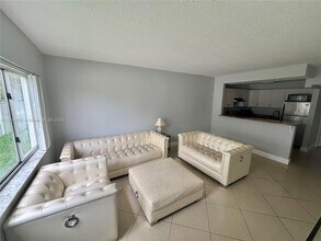 251 SE 6th Ave in Pompano Beach, FL - Foto de edificio - Building Photo