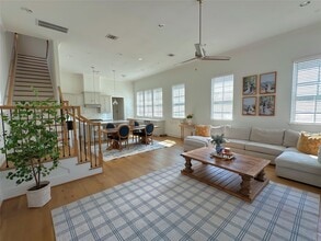 8602 Emnora Ln in Houston, TX - Building Photo - Building Photo