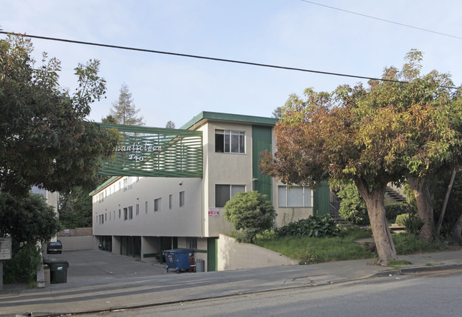 Chanticleer Apartments in East Palo Alto, CA - Building Photo - Building Photo