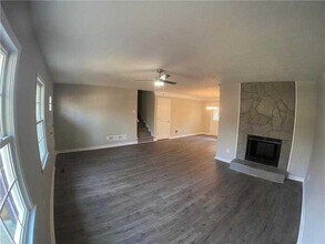 106 Mallard Dr in Newnan, GA - Building Photo - Building Photo