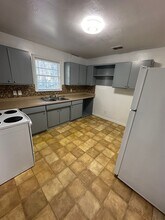 1638 Sharkey St in Tallahassee, FL - Building Photo - Building Photo