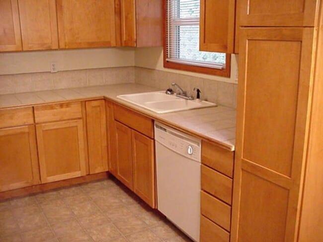 4260 Lilly Ave SE in Salem, OR - Building Photo - Building Photo