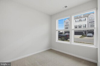 332 Ensemble Wy in Frederick, MD - Building Photo - Building Photo