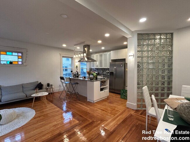 229 Harvard St, Unit 1