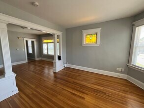 356 Midland St in Bridgeport, CT - Building Photo - Building Photo
