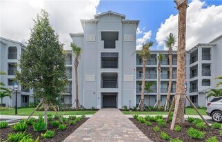 14211 Heritage Landing Blvd, Unit 1438 in Punta Gorda, FL - Building Photo