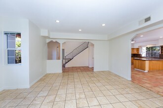 4521 Hollister Ave in Santa Barbara, CA - Building Photo - Building Photo
