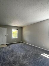301 Poage Ct, Unit C in Lexington, KY - Building Photo - Building Photo