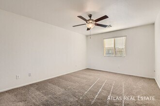 2692 Niddrie Ave in Henderson, NV - Building Photo - Building Photo