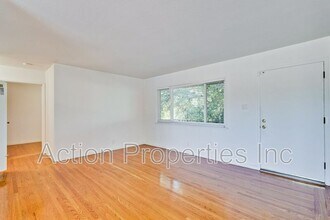 771 Palo Alto Ave in Mountain View, CA - Building Photo - Building Photo