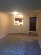 8715 SW Brightfield Cir in Portland, OR - Building Photo - Building Photo