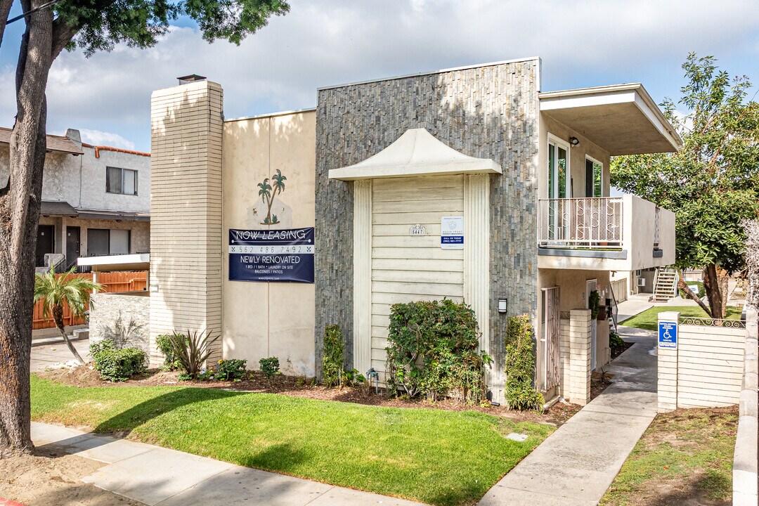 5447 Norwalk Blvd in Whittier, CA - Foto de edificio