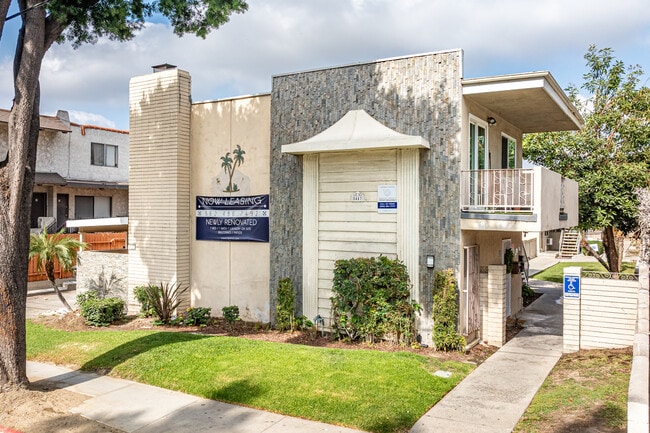 5447 Norwalk Blvd