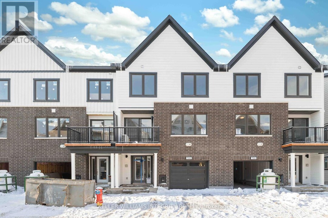 588 WOVEN Pvt in Stittsville, ON - Building Photo