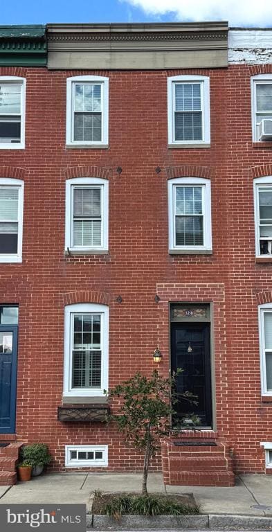 property at 1218 Riverside Ave