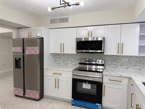 6708 Camelia Dr in Miramar, FL - Building Photo - Building Photo