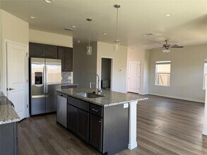 510 Whirlaway Dr in Jarrell, TX - Building Photo - Building Photo