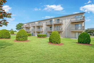 Pavilion at UC in Charlotte, NC - Building Photo - Building Photo