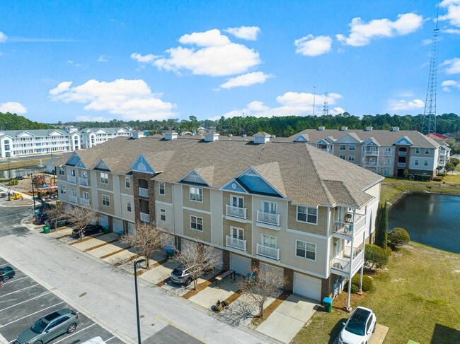 2203 Walosi Way, Unit L-103 in Panama City, FL - Foto de edificio - Building Photo