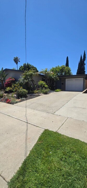 4670 Derrick Dr in San Diego, CA - Building Photo
