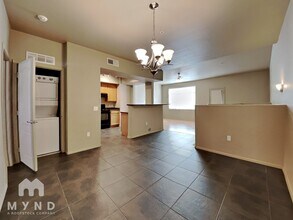 280 S Evergreen Rd in Tempe, AZ - Building Photo - Building Photo