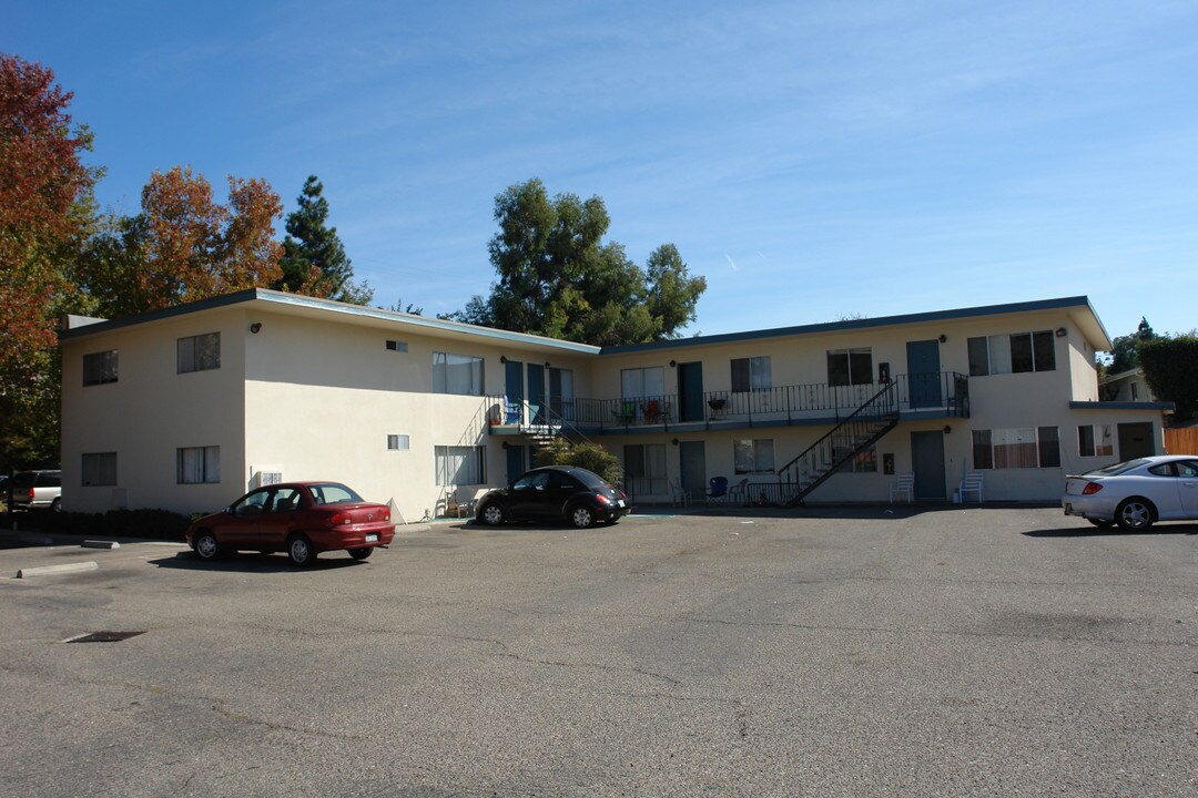 669 Chorro St in San Luis Obispo, CA - Building Photo