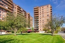 3920 Mystic Valley Pkwy in Medford, MA - Building Photo