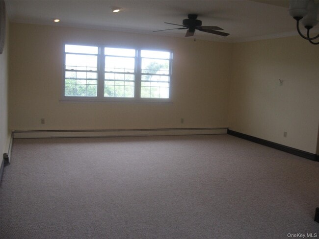 658 W Penn St in Long Beach, NY - Building Photo - Building Photo