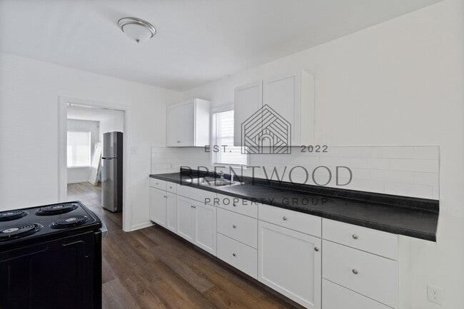 1350 W 32nd St in Indianapolis, IN - Building Photo - Building Photo